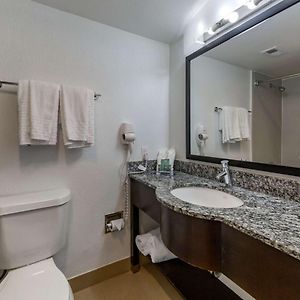 Upper Floors King Room